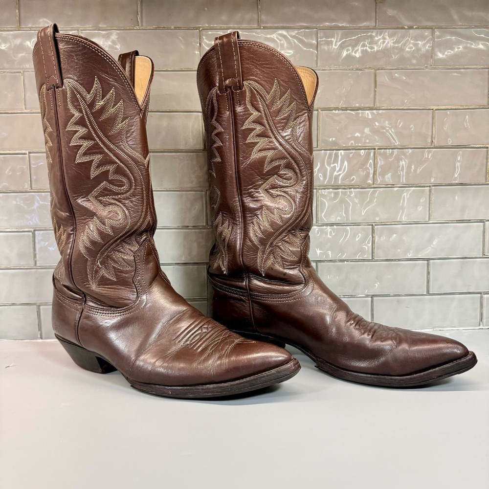 Nocona Men’s Brown Leather Cowboy Boots size 9 D Needle Toe Made in the USA